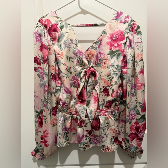 Express women’s floral blouse - Picture 4 of 7